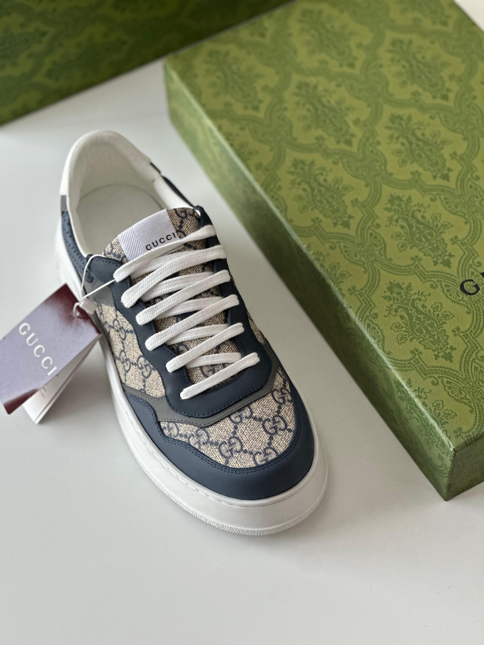 Gucci GG Supreme Sneaker – Beige/Ebony Canvas with Leather Trim (Men's, 669582 UPGA0 1080)