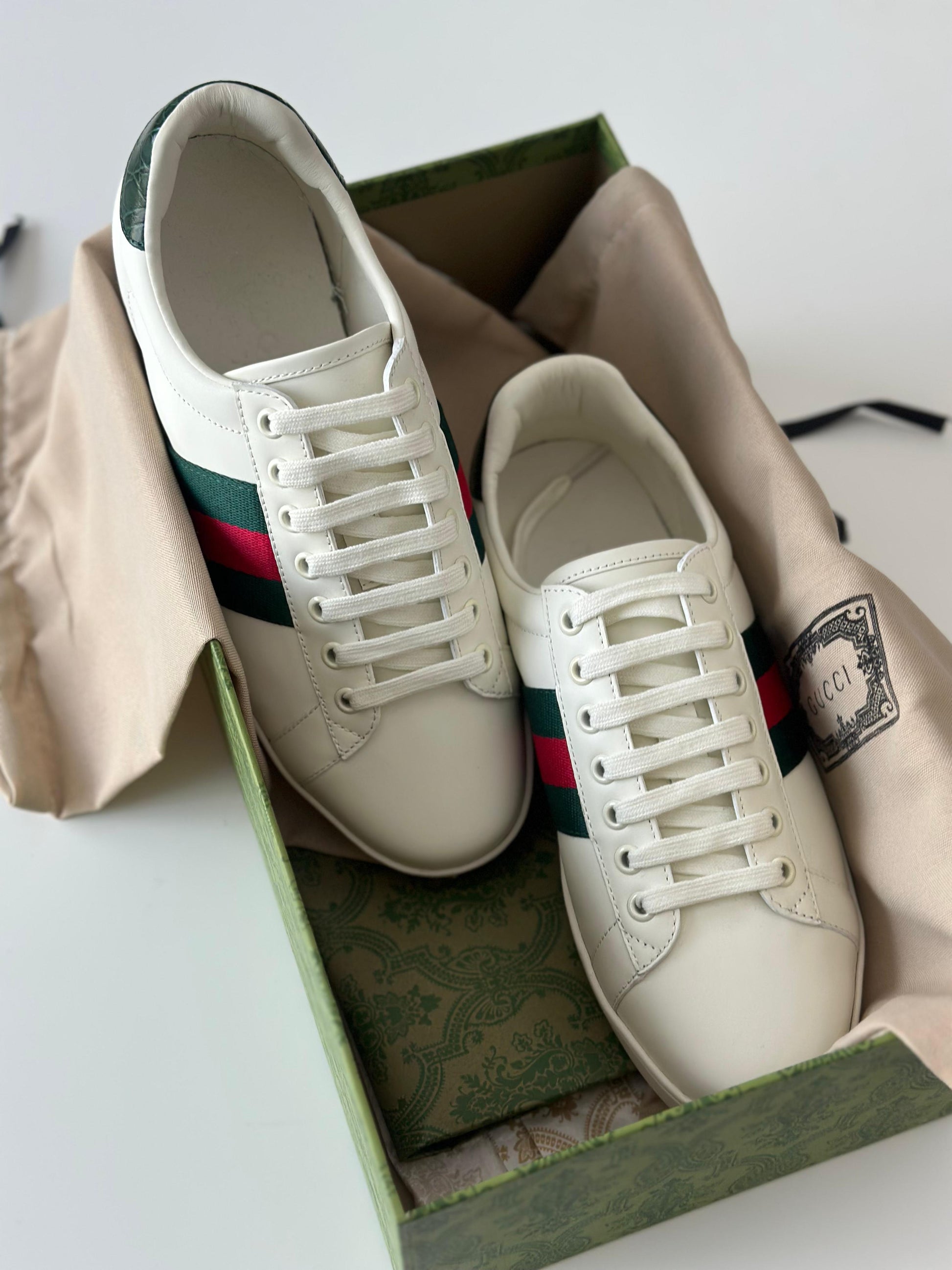 Gucci Ace Leather Low-Top Sneaker – White with Web Stripe (Glam Bags)