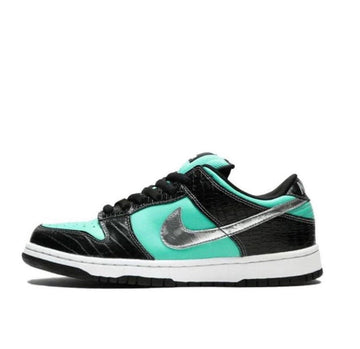 Nike SB Dunk Low x Diamond Supply Co.
