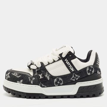 Louis Vuitton LV Maxi – Black & White