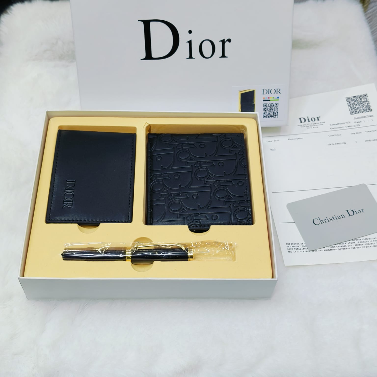 Dior wallet